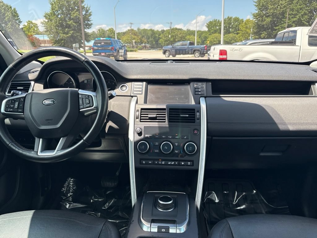 Used 2019 Land Rover Discovery Sport HSE AWD/4WD image 8