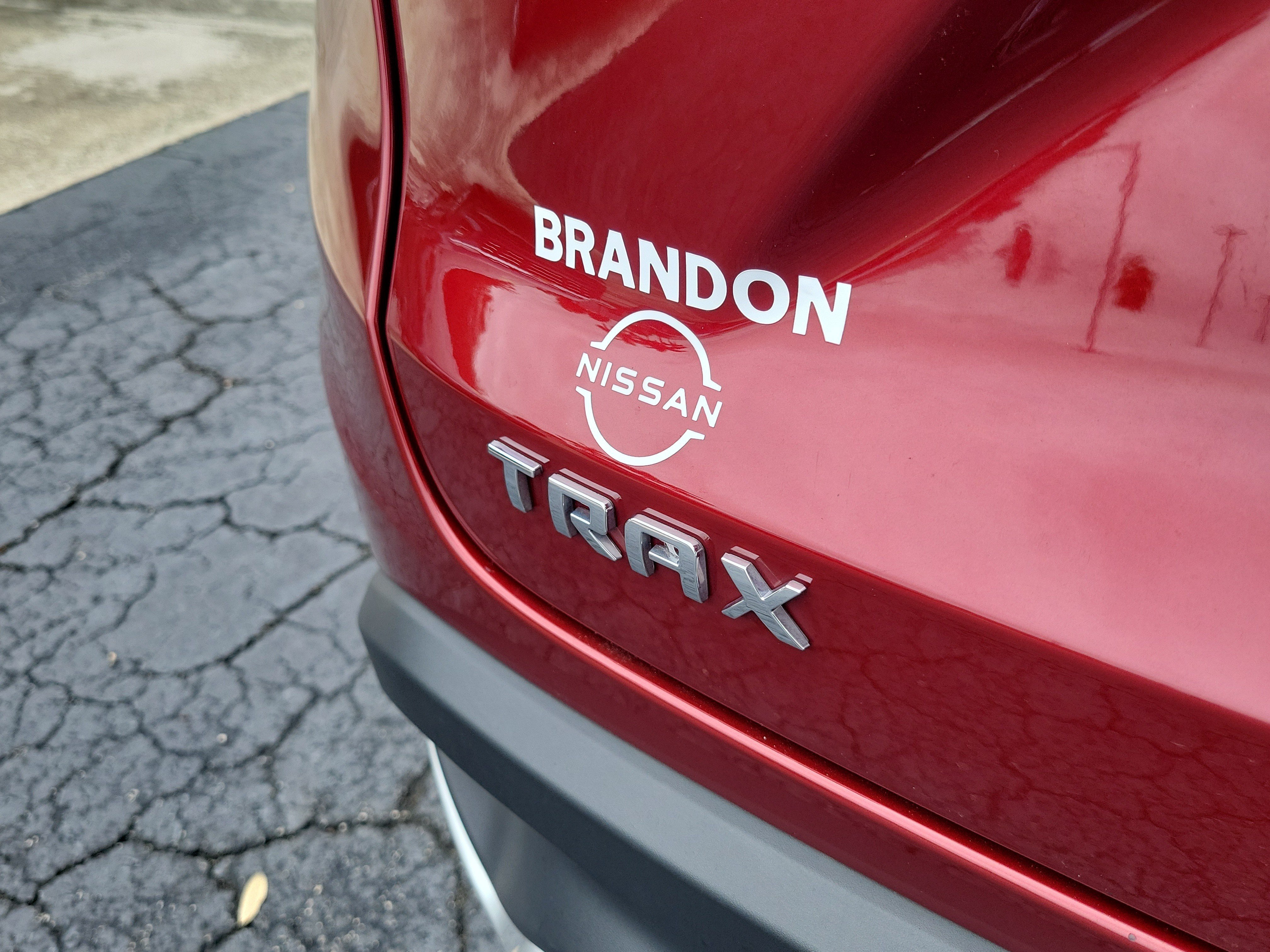 Used 2025 Chevrolet Trax LT w/ LT Convenience Package FWD image 8