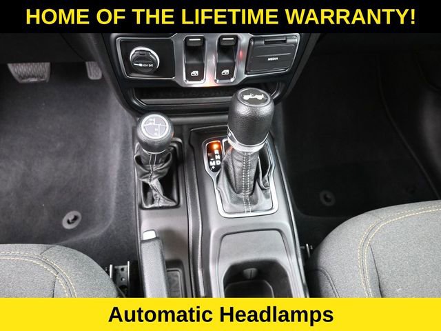 Used 2024 Jeep Wrangler Sport S image 34