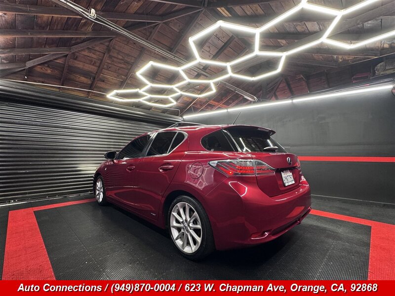 Used 2012 Lexus CT 200h Premium w/ Premium Audio Pkg (F Sport) FWD image 4