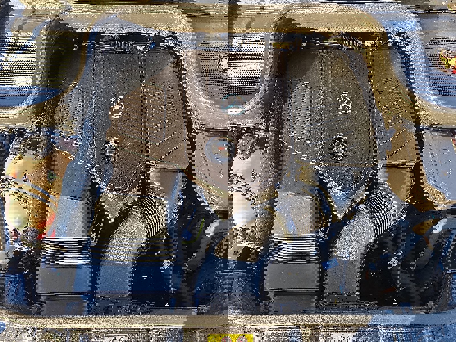 Used 2024 Mercedes-Benz GLE 350 4MATIC w/ AMG Line Exterior image 27