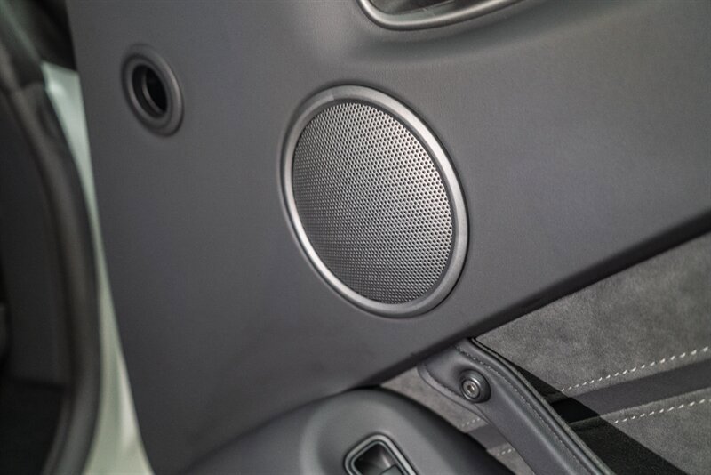 Used 2023 Aston Martin V8 Vantage Coupe RWD image 59