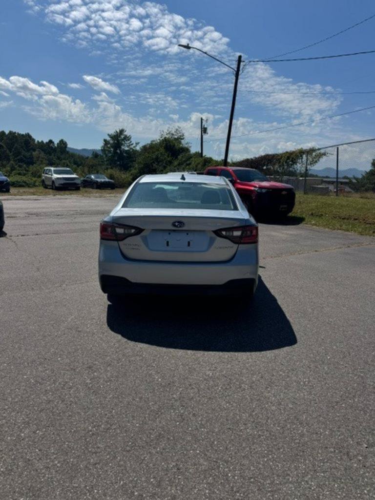 Used 2022 Subaru Legacy Premium AWD/4WD image 4