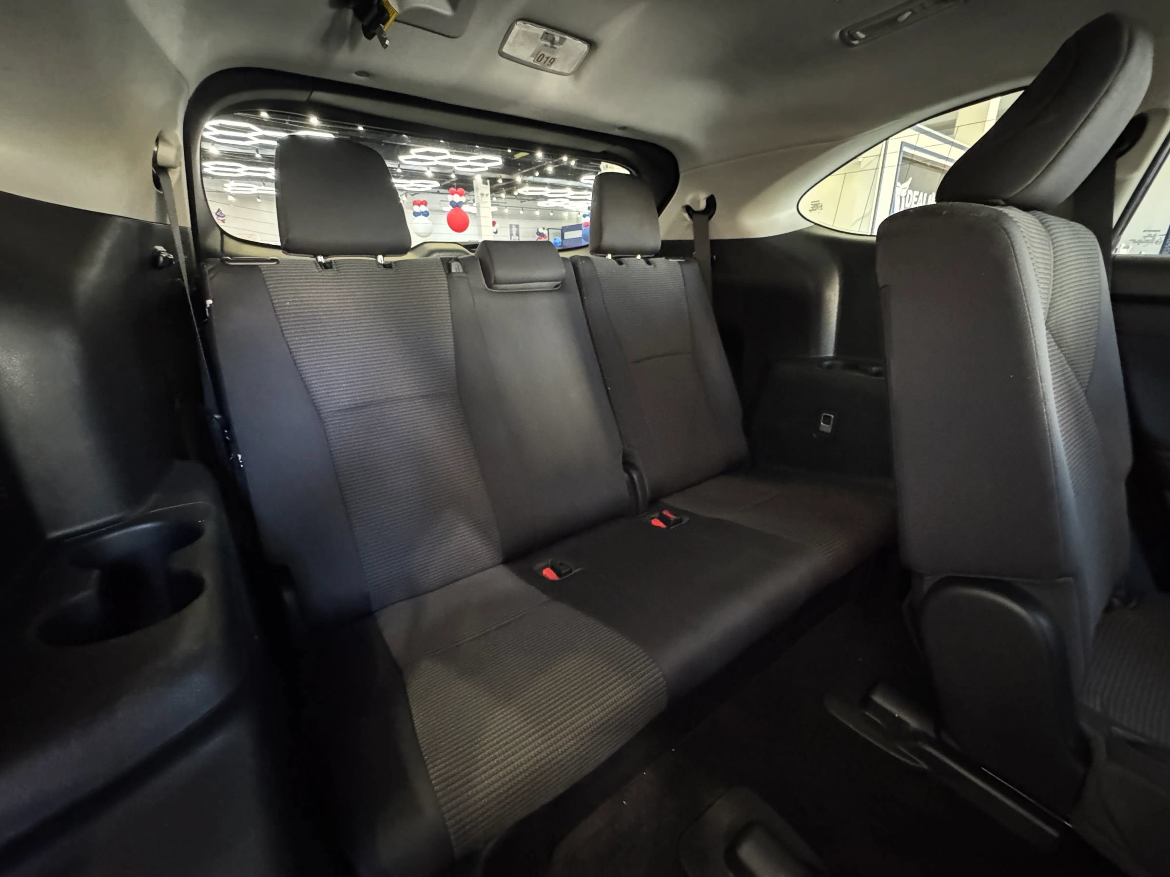 Used 2023 Toyota Highlander LE AWD/4WD image 24