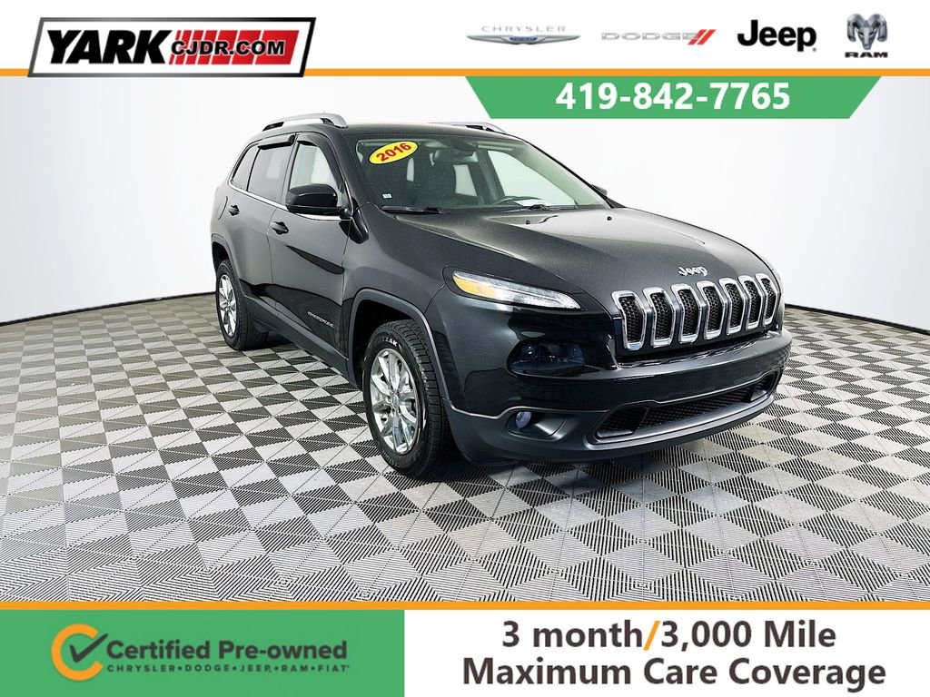 Used 2016 Jeep Cherokee Latitude w/ Cold Weather Group image 1