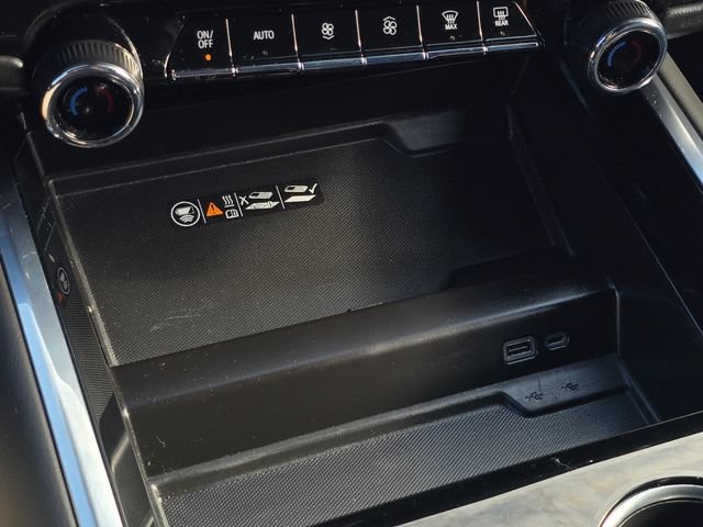 Used 2025 Chevrolet Tahoe LT RWD image 25