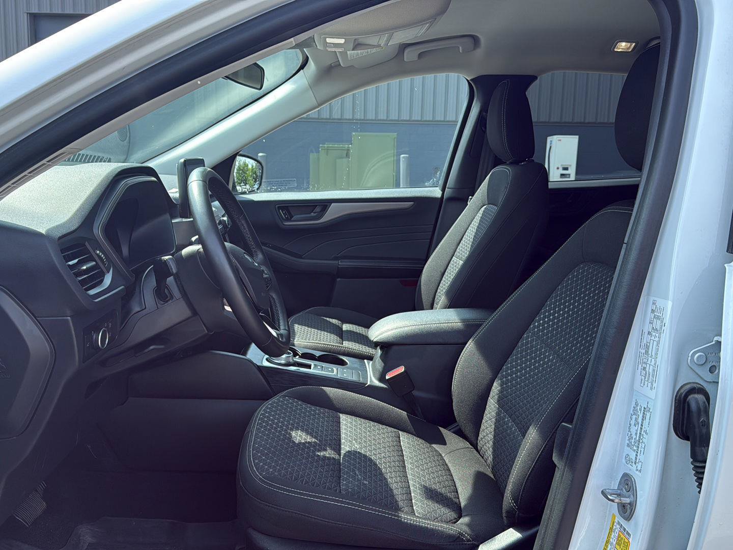 Used 2023 Ford Escape Active AWD/4WD image 9