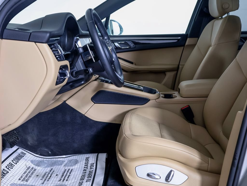 Certified 2023 Porsche Macan S w/ Premium Package AWD/4WD image 4