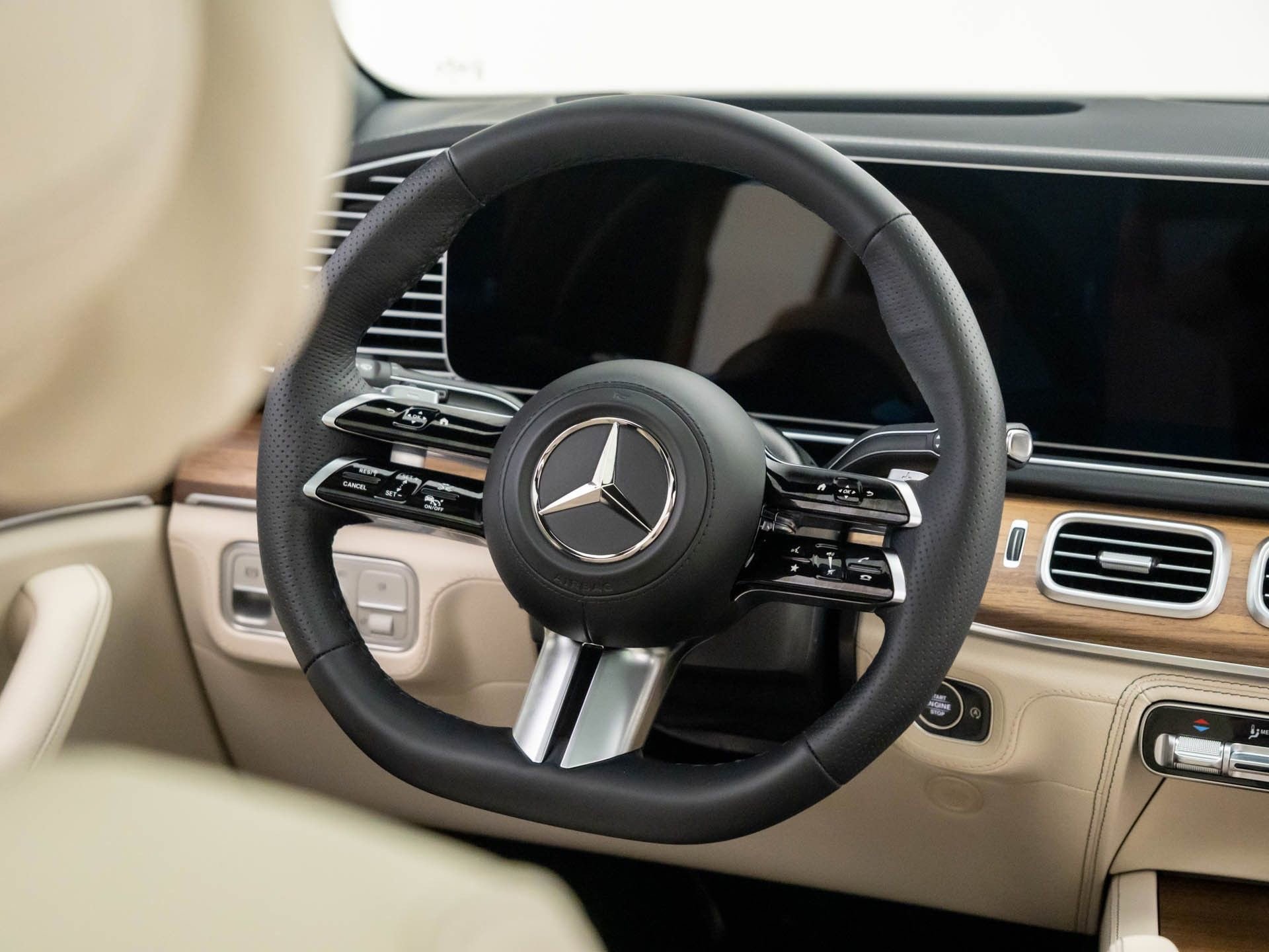 New 2026 Mercedes-Benz GLS 580 4MATIC image 11