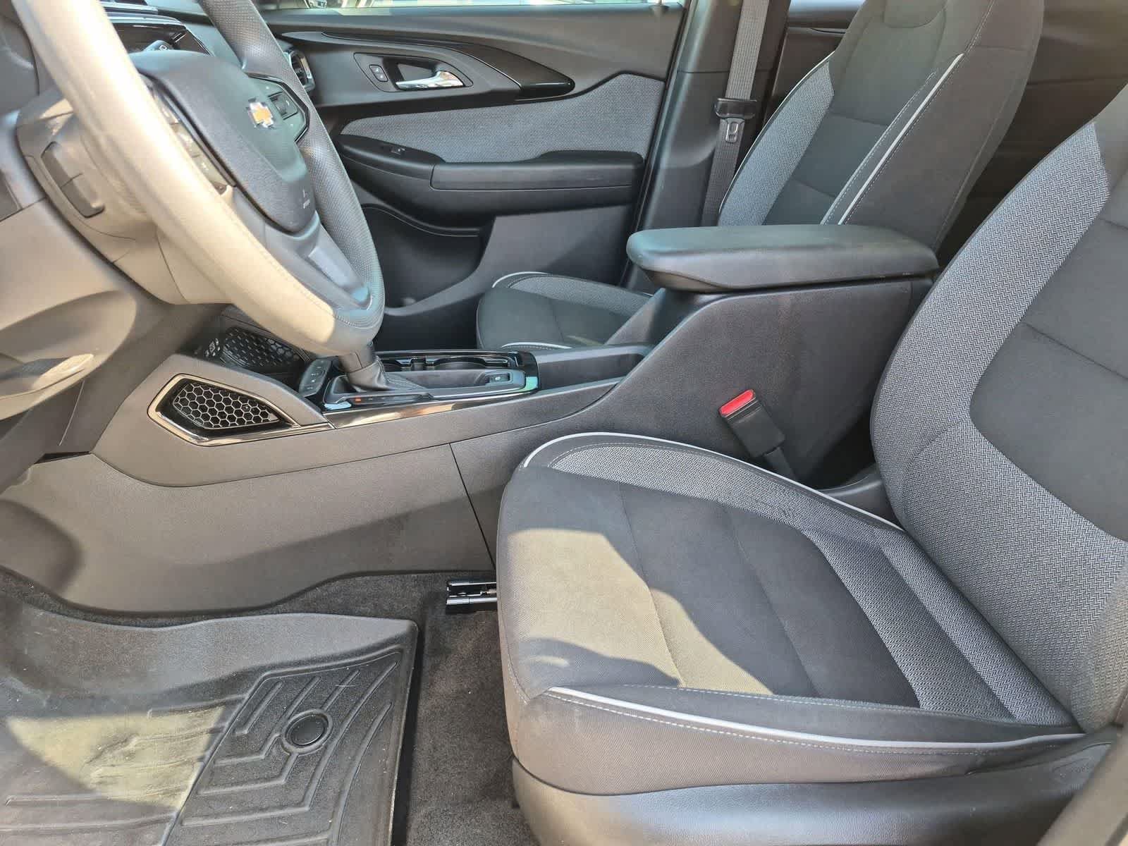 Used 2021 Chevrolet TrailBlazer LT w/ Convenience Package AWD/4WD image 17