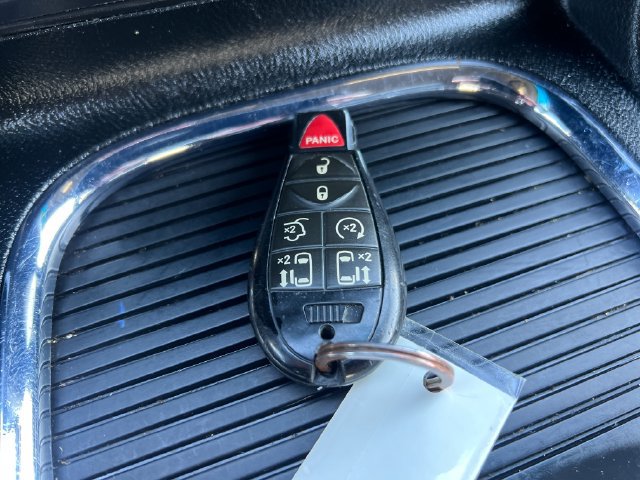 Used 2017 Dodge Grand Caravan GT FWD image 31