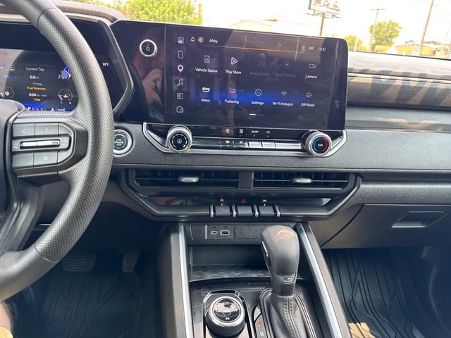 Used 2024 Chevrolet Colorado Trail Boss w/ Technology Package AWD/4WD image 18