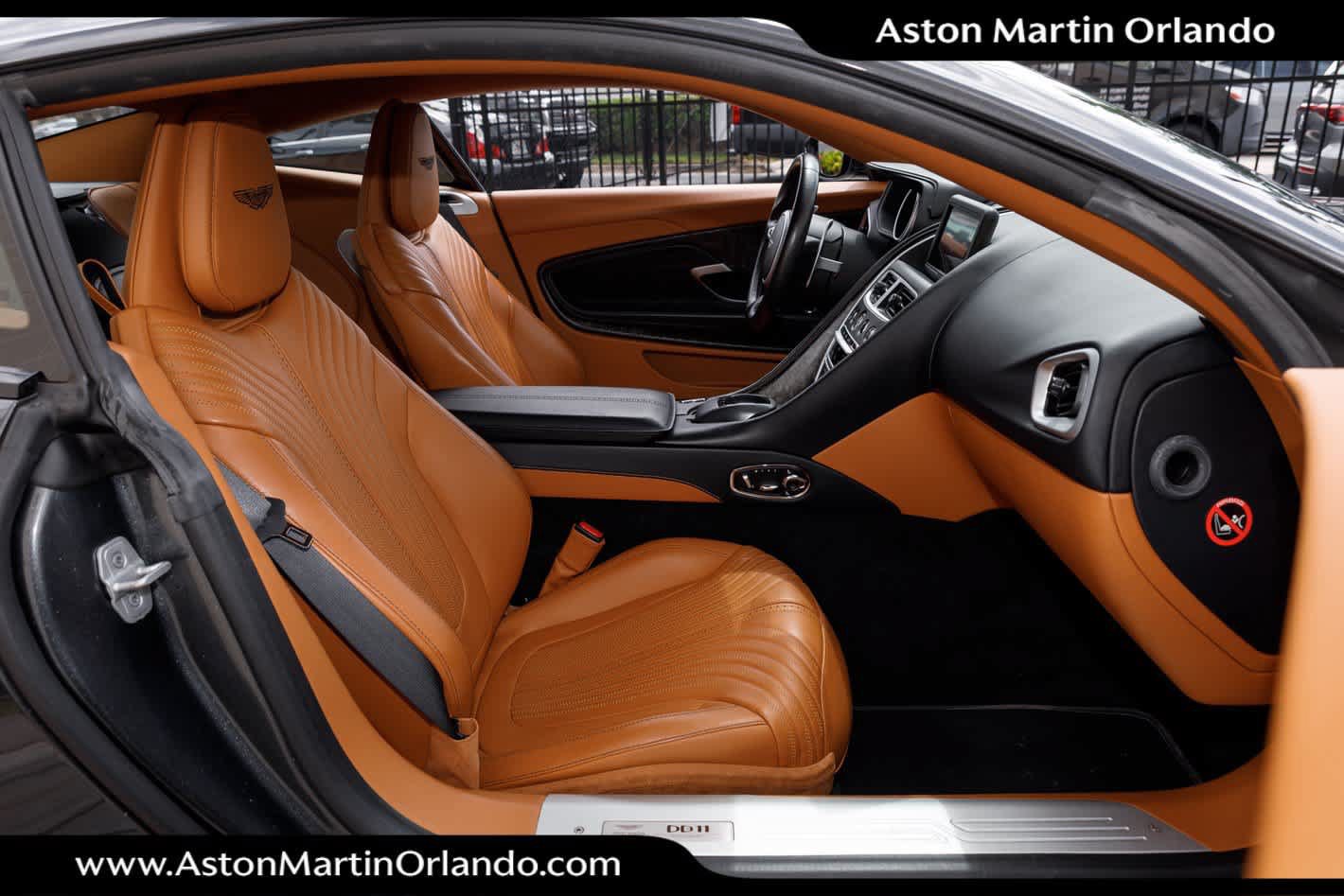 Used 2022 Aston Martin DB11 Coupe RWD image 54