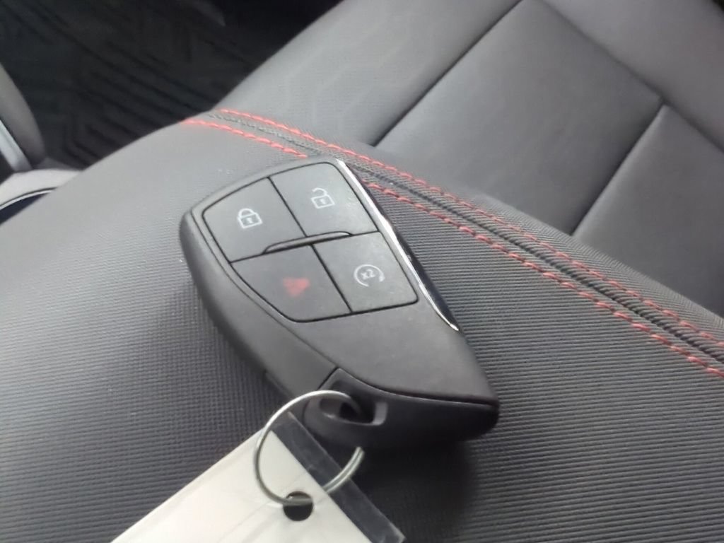 Used 2025 Chevrolet Colorado Z71 w/ Midnight Edition AWD/4WD image 16