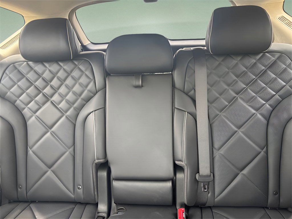 New 2025 Genesis GV80 3.5T Prestige image 12