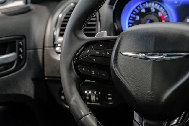 Used 2022 Chrysler 300 S w/ Comfort Group RWD image 25