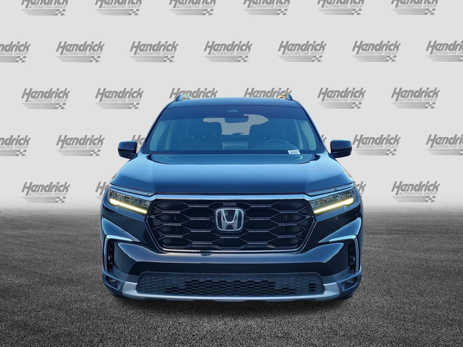 Used 2024 Honda Pilot Touring image 9