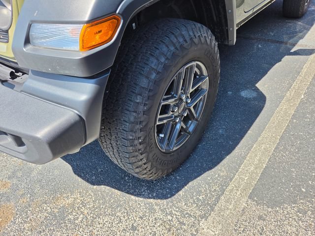 Used 2025 Jeep Wrangler Unlimited Sport AWD/4WD image 27