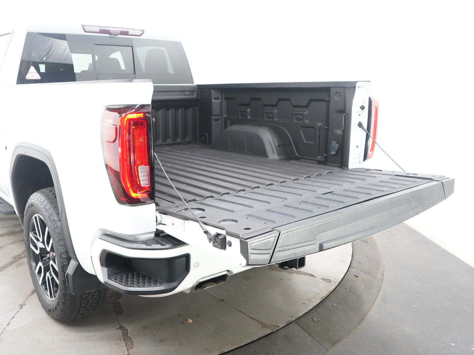 Used 2021 GMC Sierra 1500 AT4 w/ AT4 Premium Package image 17