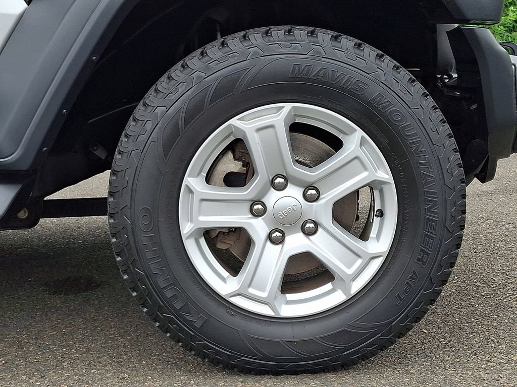 Used 2018 Jeep Wrangler Unlimited Sport S AWD/4WD image 8