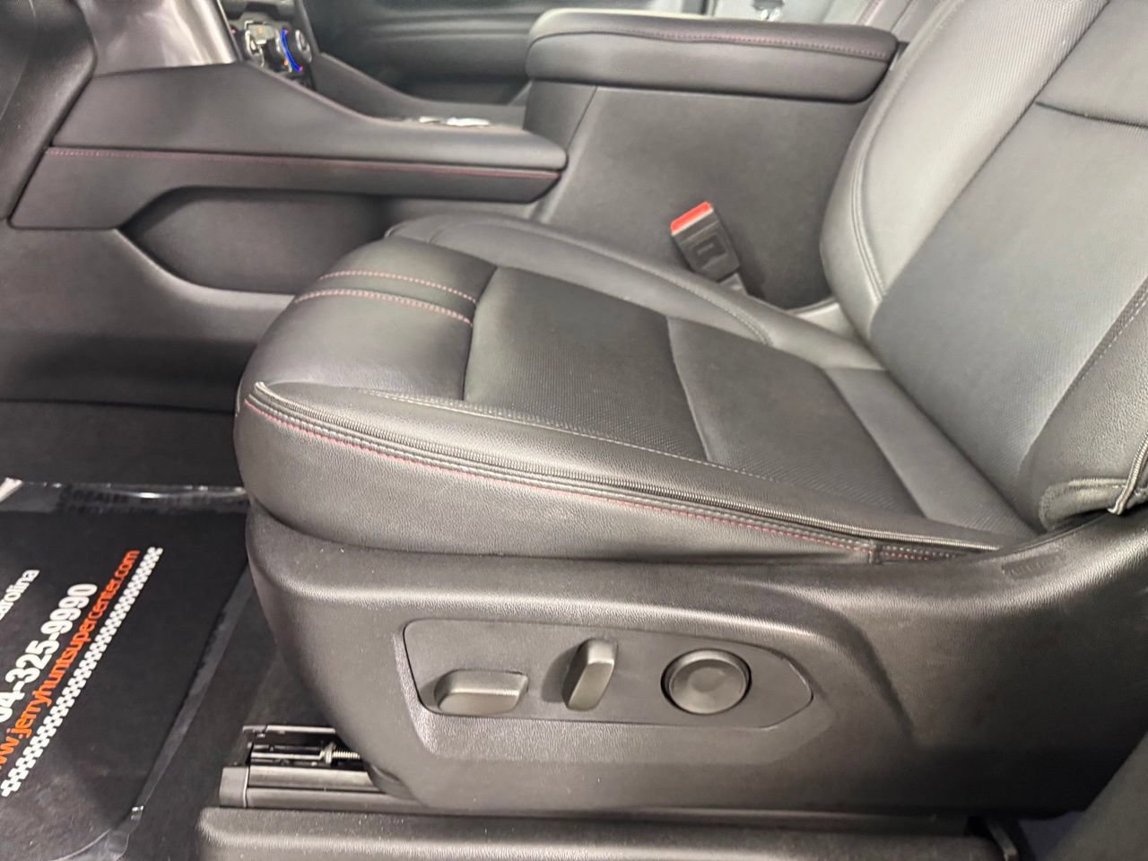 Used 2024 Chevrolet Tahoe RST w/ Luxury Package RWD image 11