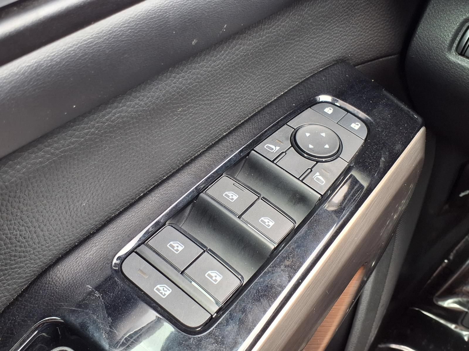 Used 2023 Nissan Pathfinder Platinum AWD/4WD image 8