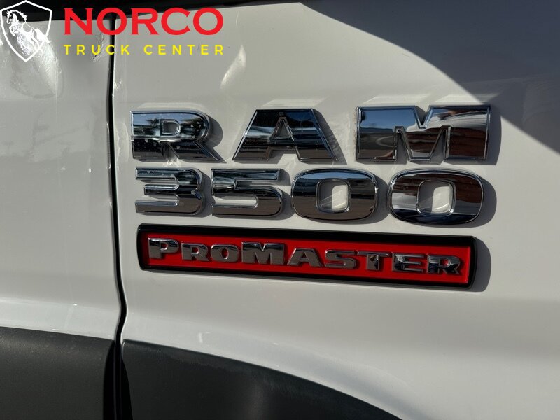 Used 2018 RAM ProMaster 3500 w/ Premium Appearance Group FWD image 12