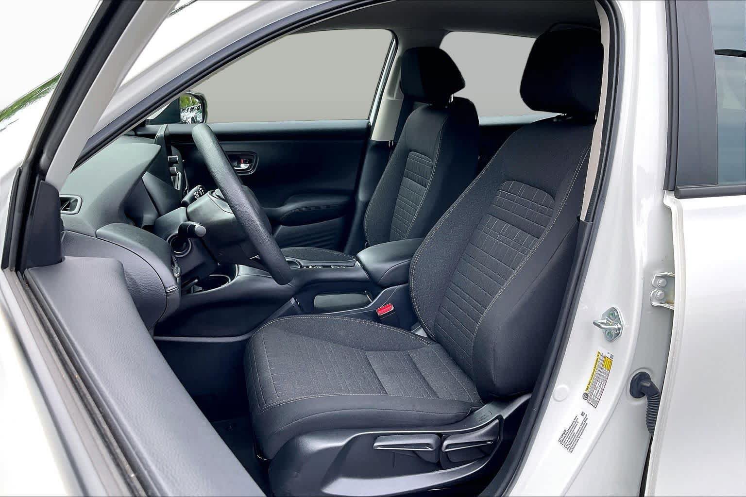 Used 2025 Honda HR-V LX image 7