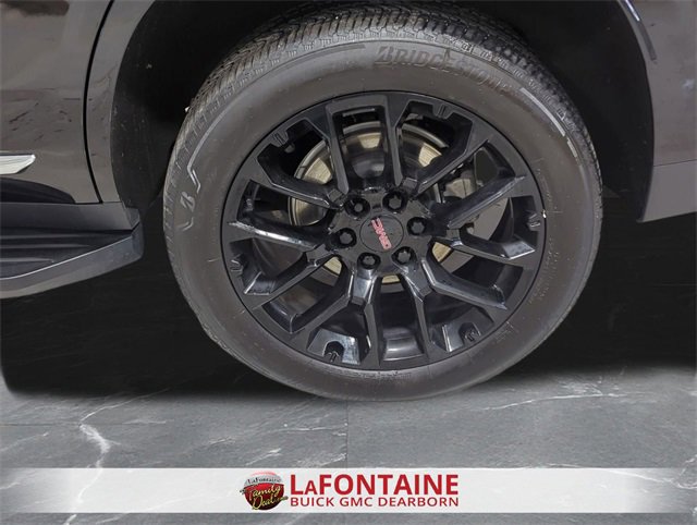 Certified 2024 GMC Yukon SLT w/ SLT Luxury Package image 31
