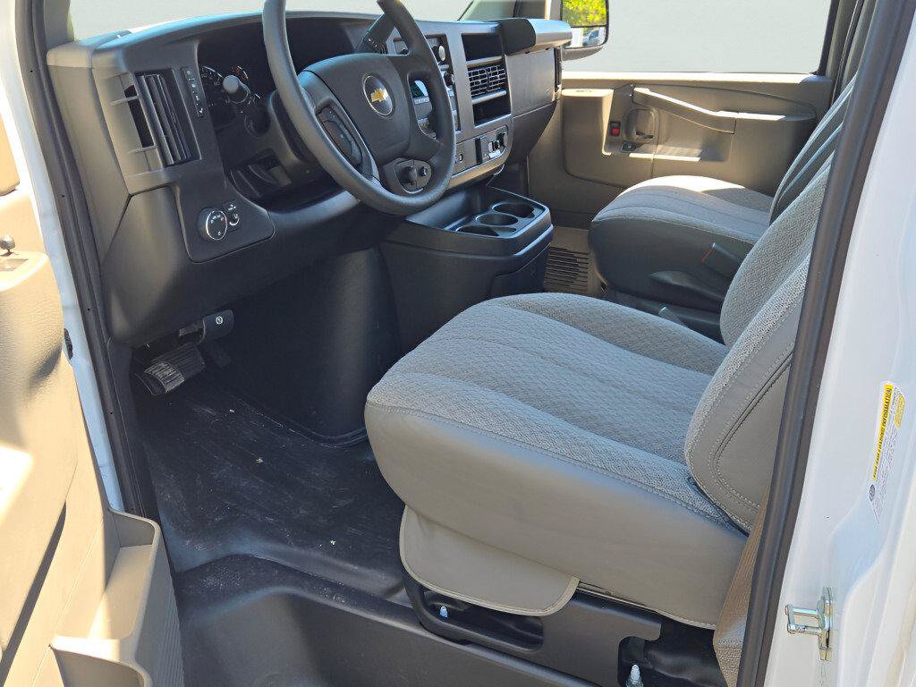 New 2026 Chevrolet Express 3500 w/ Power Convenience Package RWD image 23