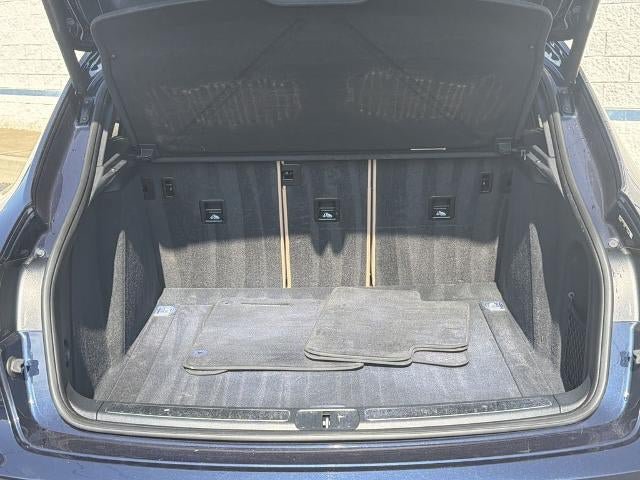 Used 2023 Porsche Macan AWD/4WD image 18