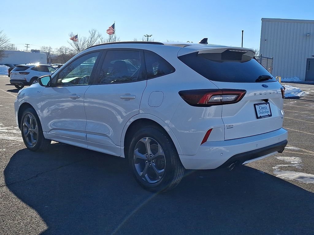 Used 2023 Ford Escape ST-Line w/ Tech Pack #1 image 7