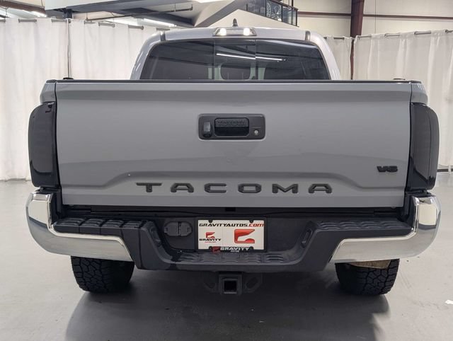 Used 2020 Toyota Tacoma SR5 RWD image 24