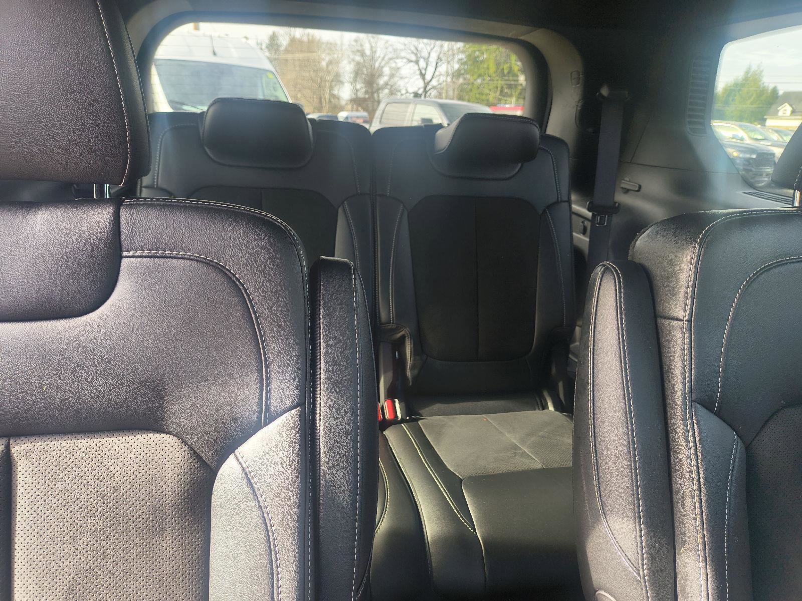 Used 2024 Jeep Grand Cherokee L Altitude AWD/4WD image 32