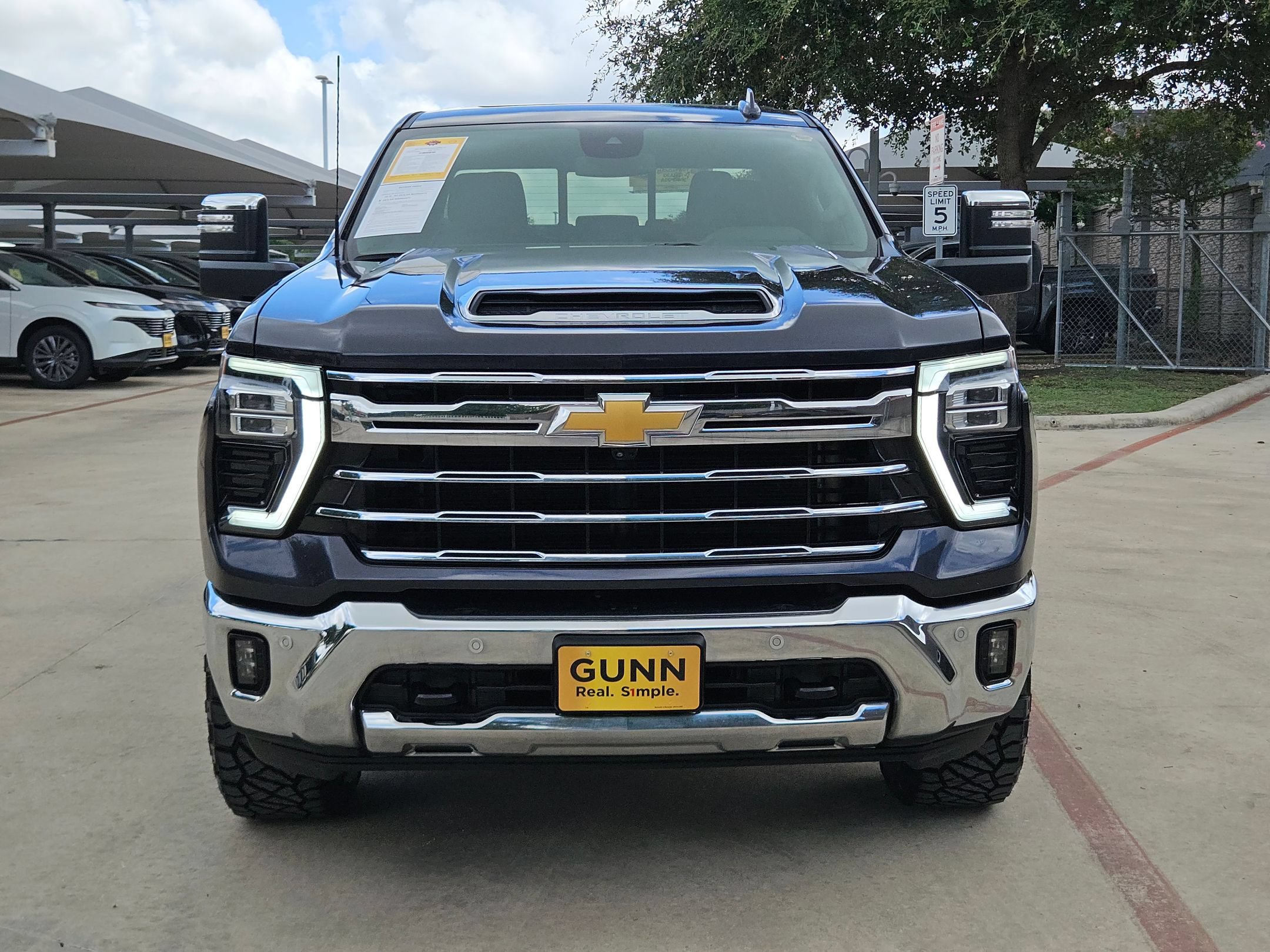 Used 2024 Chevrolet Silverado 2500 LTZ w/ LTZ Plus Package AWD/4WD image 8
