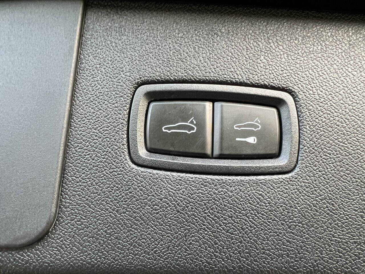 Used 2019 Porsche Cayenne image 46