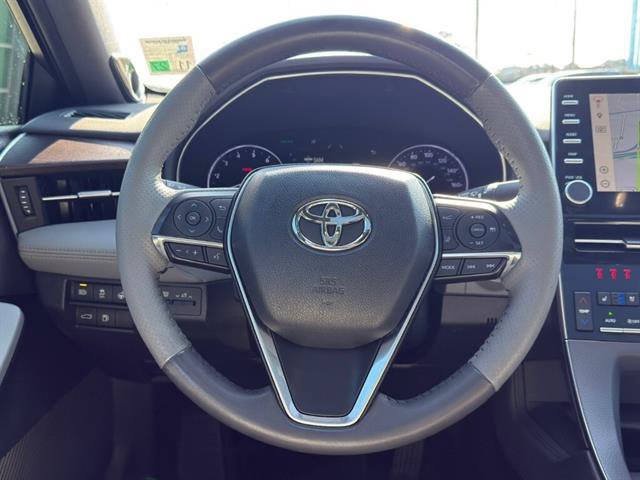 Used 2019 Toyota Avalon Limited FWD image 13