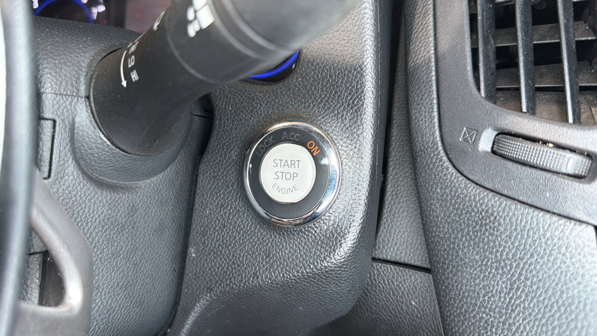 Used 2015 INFINITI Q60 Sport Limited RWD image 24