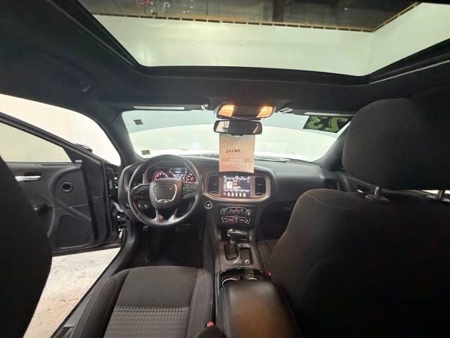 Used 2023 Dodge Charger SXT w/ Blacktop Package AWD/4WD image 17