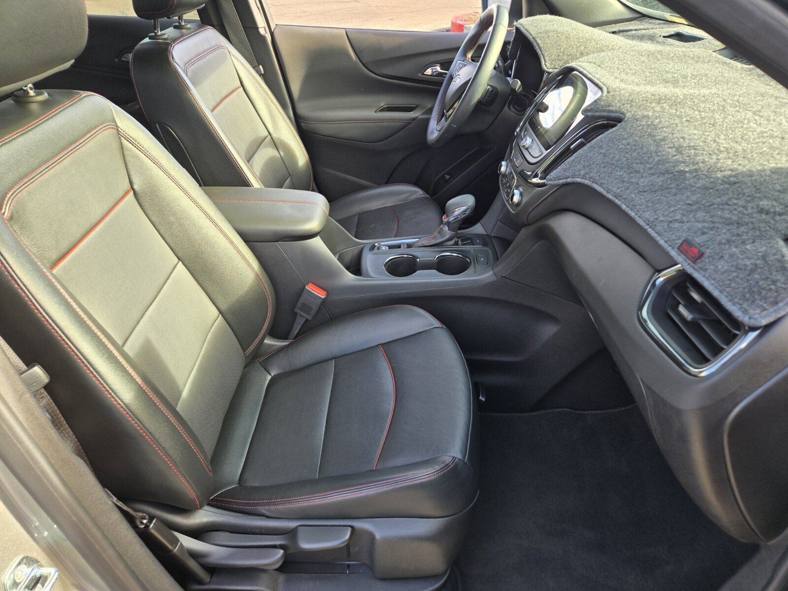 Used 2023 Chevrolet Equinox RS w/ RS Leather Package image 15