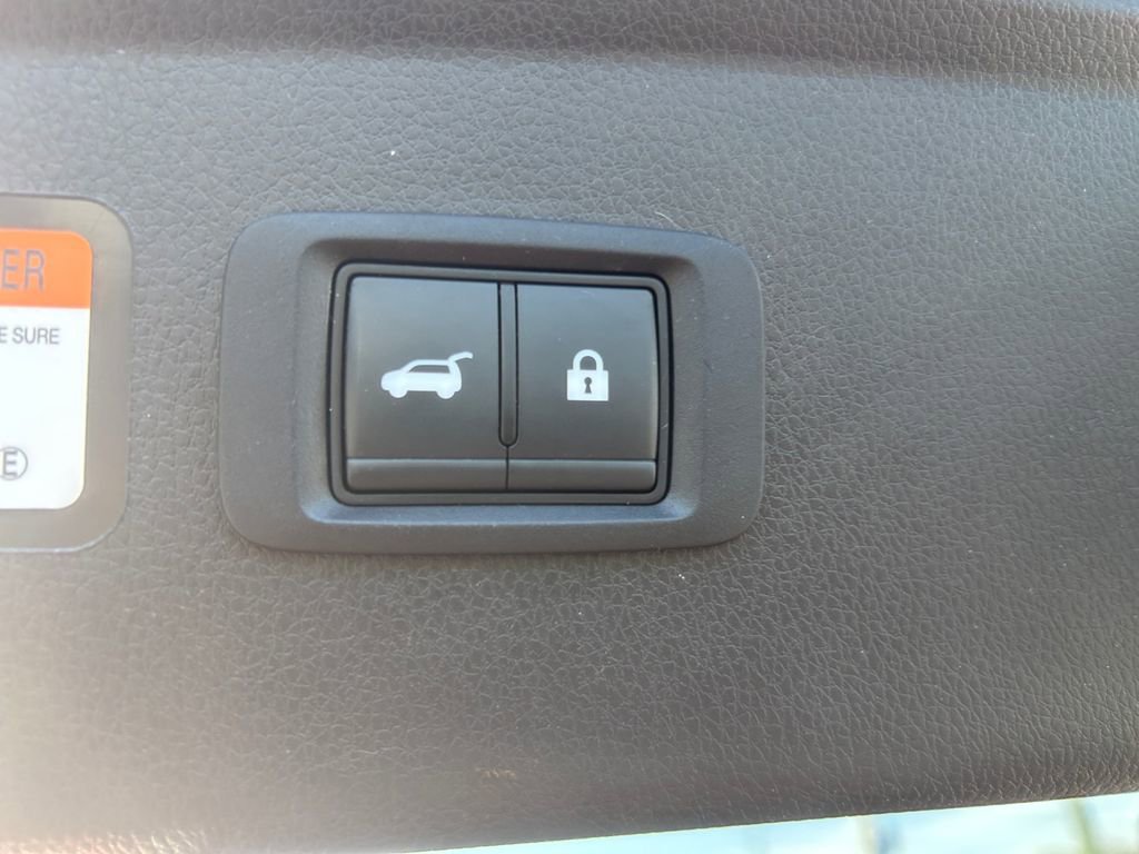 Used 2024 Mitsubishi Eclipse Cross SE AWD/4WD image 17