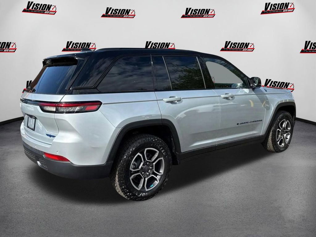 Used 2024 Jeep Grand Cherokee Trailhawk w/ Advanced Protech Group II image 5