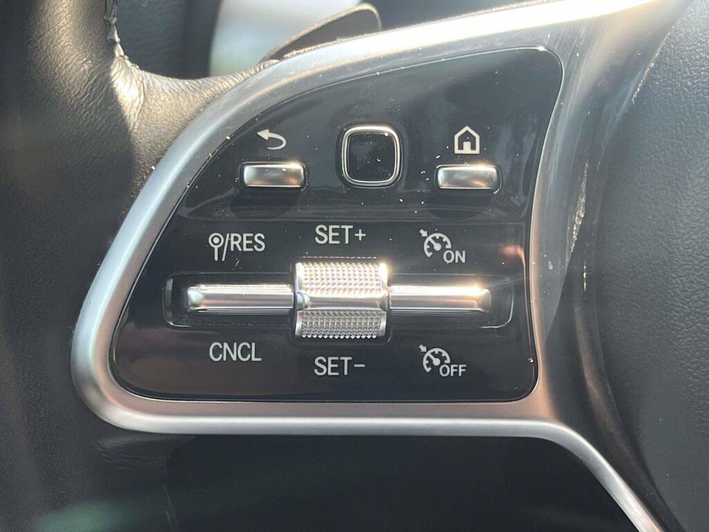Certified 2023 Mercedes-Benz GLB 250 4MATIC image 33