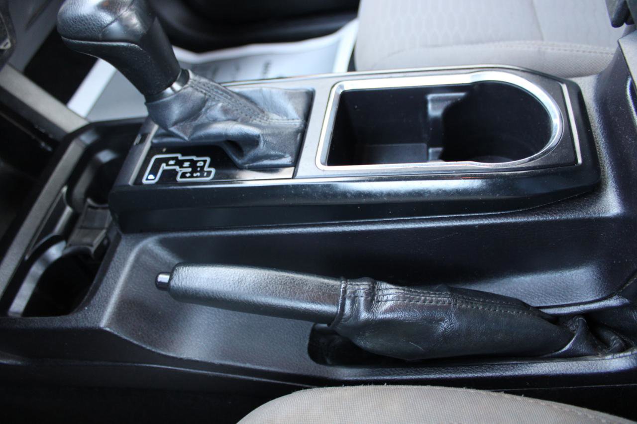 Used 2016 Toyota Tacoma SR image 31