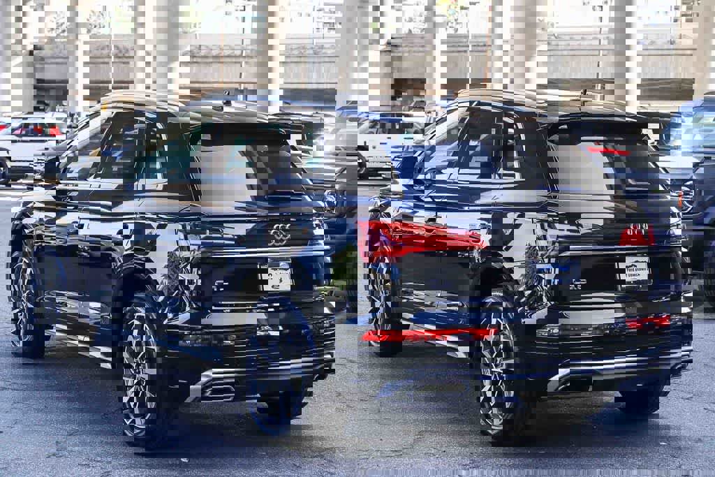 Used 2022 Audi Q5 2.0T Premium w/ Convenience Package image 6