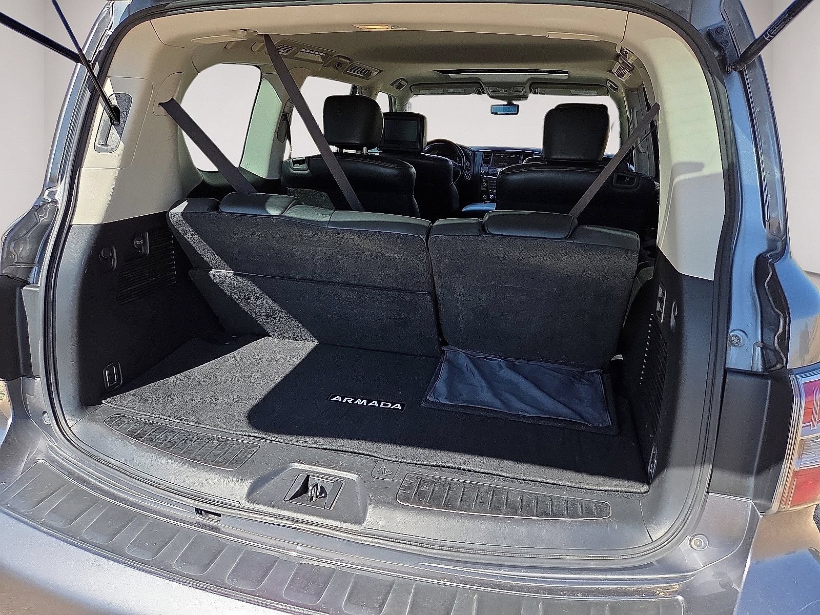 Used 2018 Nissan Armada Platinum w/ Captain Seat Package AWD/4WD image 18