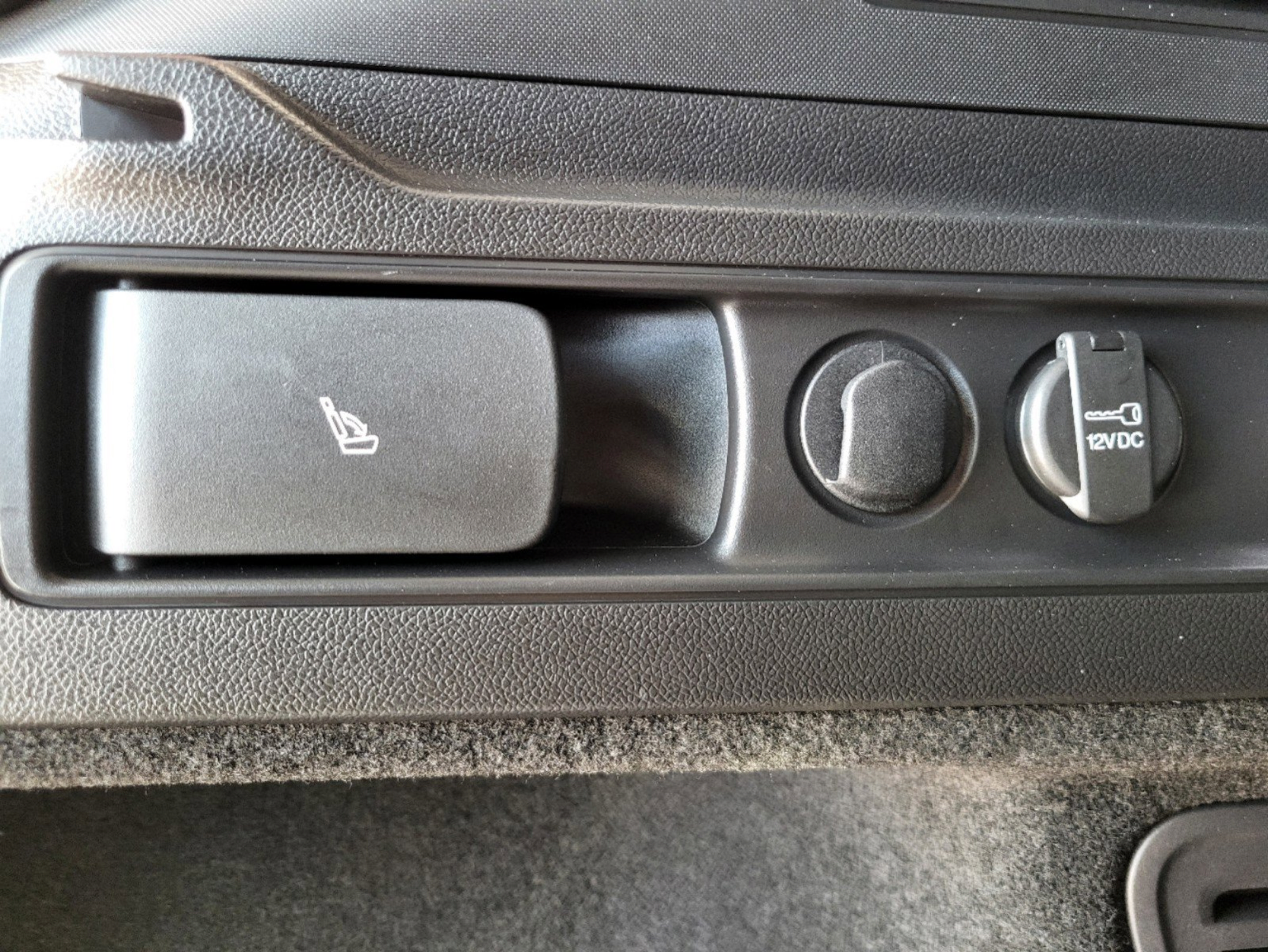 New 2025 Alfa Romeo Stelvio Sprint AWD/4WD image 12
