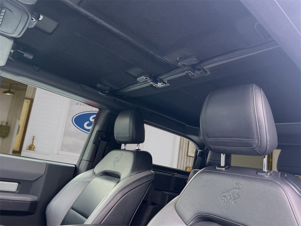 Used 2022 Ford Bronco Black Diamond image 16