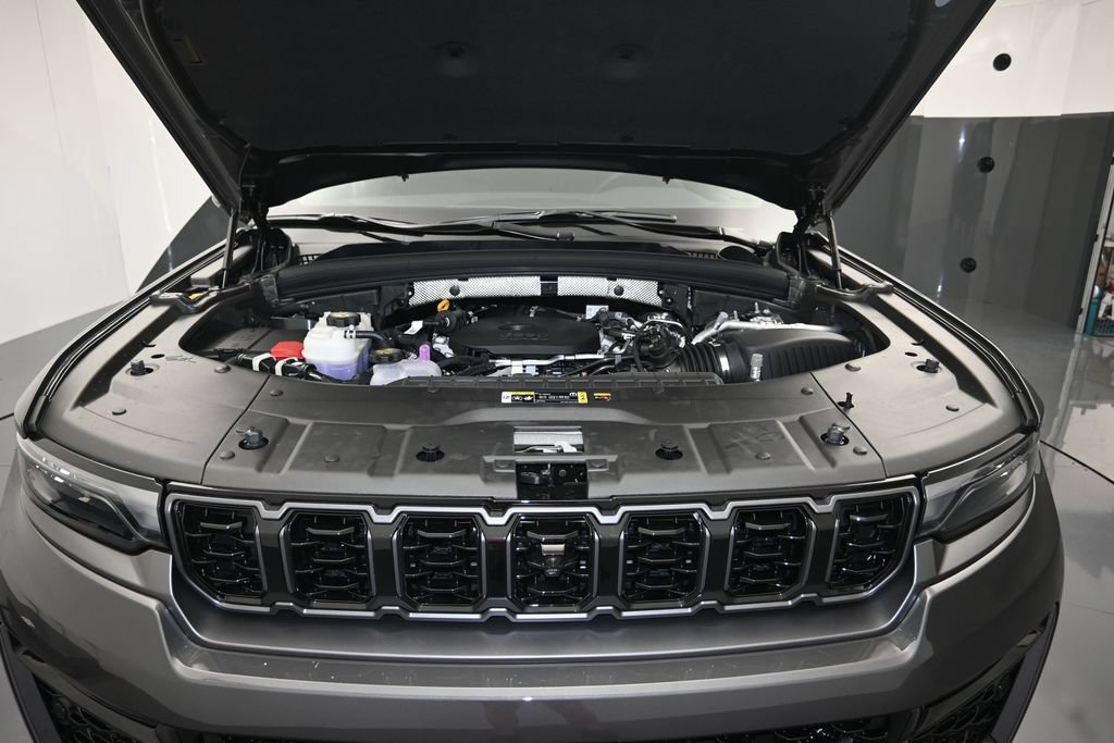 New 2026 Jeep Grand Cherokee Limited AWD/4WD image 28