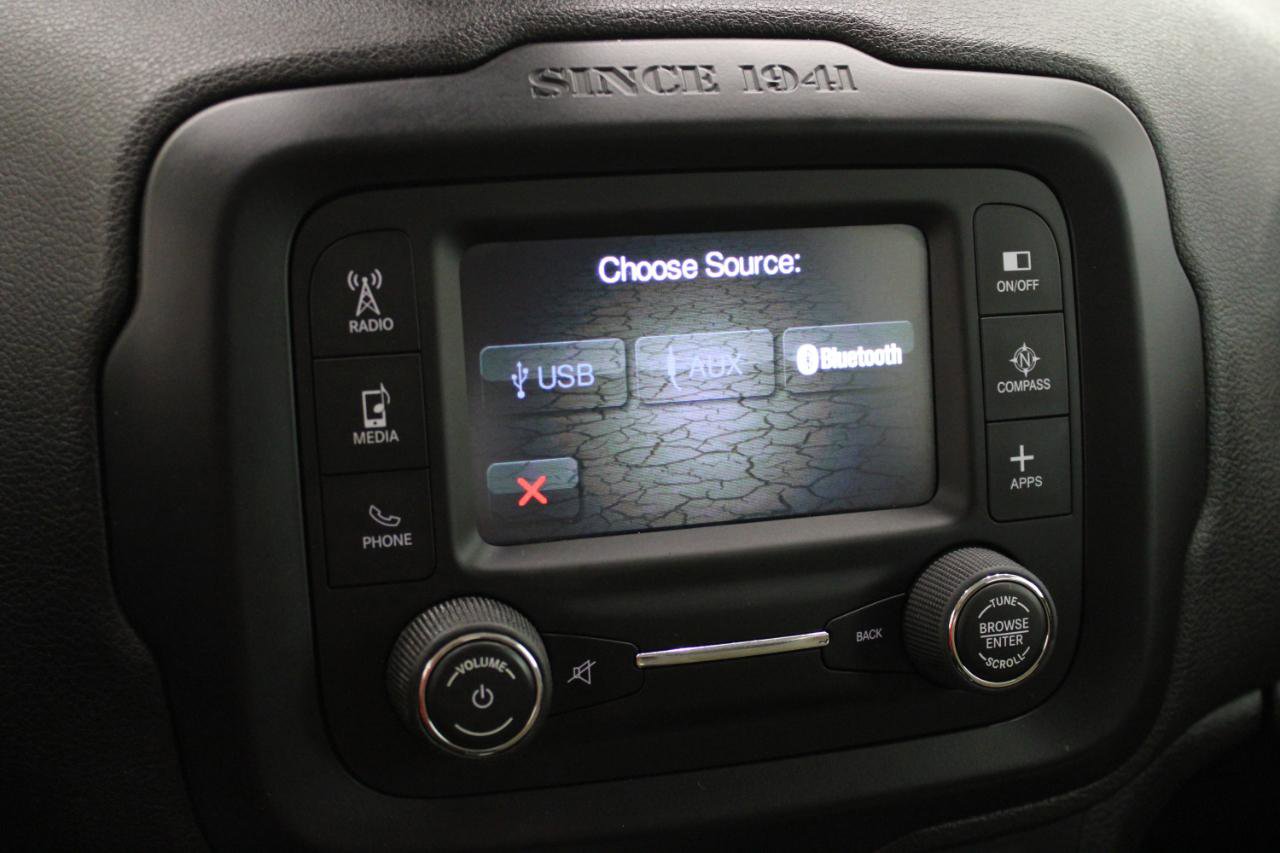 Used 2017 Jeep Renegade Latitude image 54